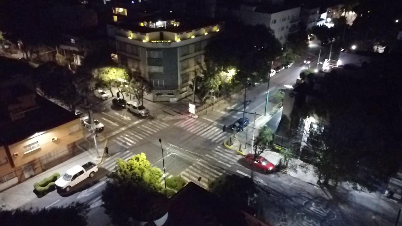 夜 · 城市路口
